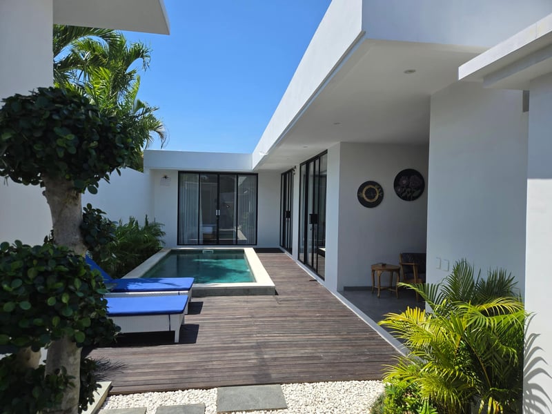Sunflower Bali Villa 3BR Legian Double Six Beach 40