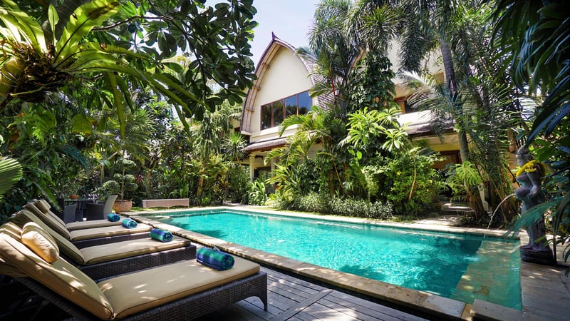 Private Seminyak Oasis, 12m Pool, 3 King Suites 1