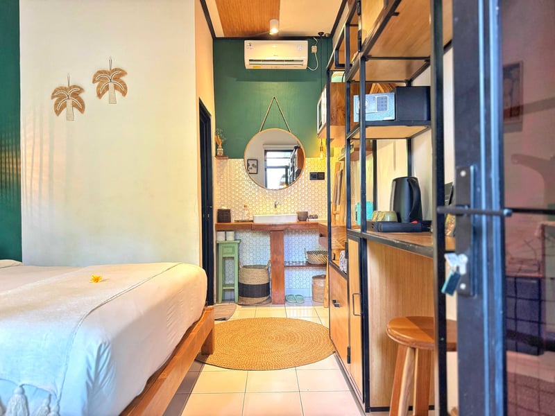 Stylish space, 2 mins walk to Kudeta Beach 40