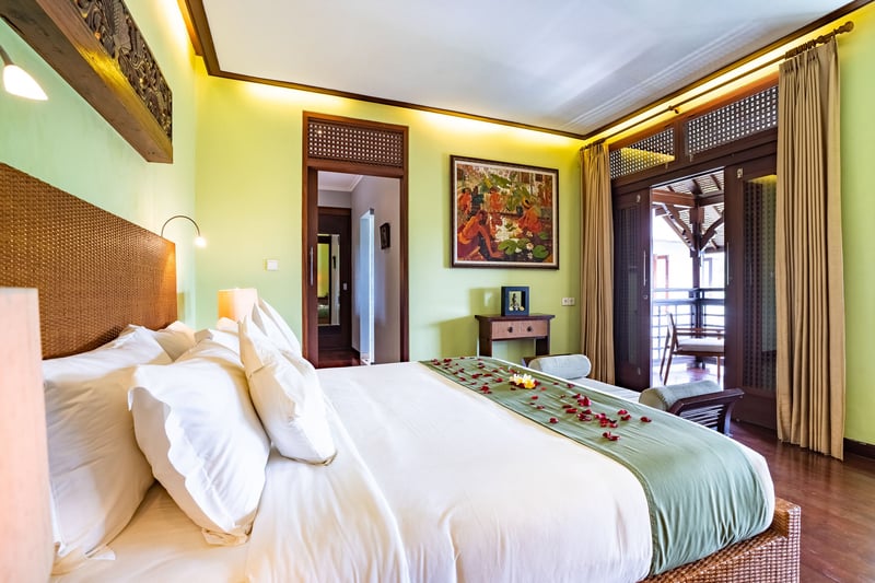 Immaculate 3-4BR Villa with Butler Service and Spa 28