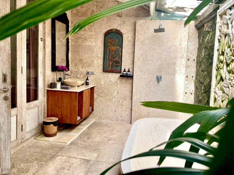 Peaceful 3BR Private Pool Walk toTh Beach Seminyak 18