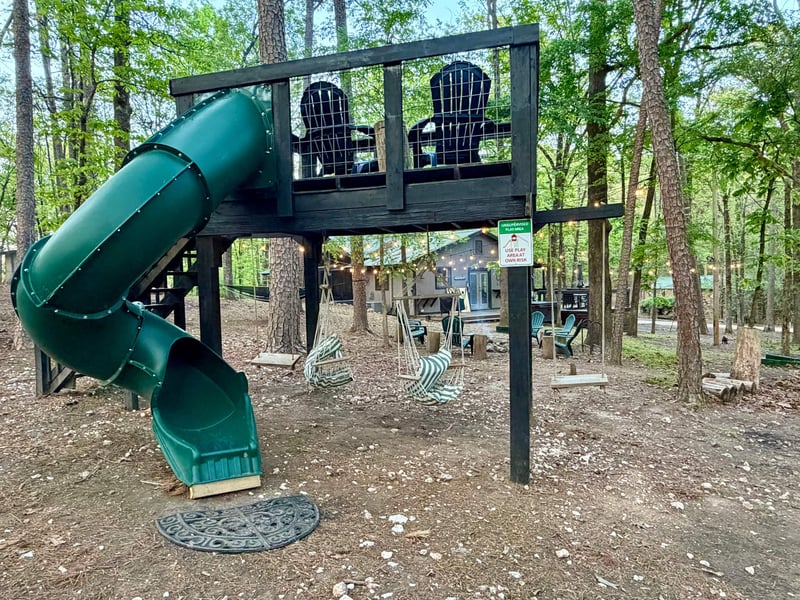Ideal Location Cabin — photo 3
