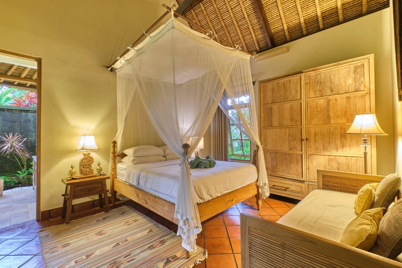 Balinese Antiques 2BR Villa 15 Mins to Ubud Centre 16