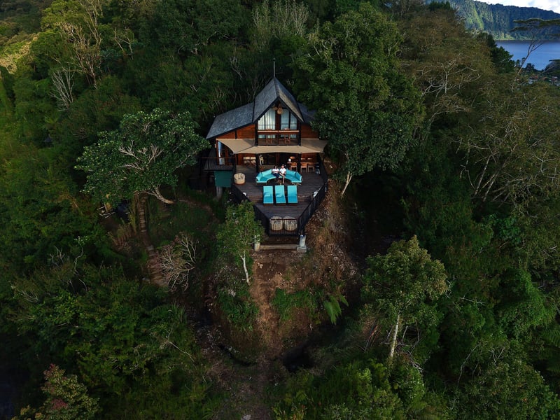 Cabin in the Clouds nestled in Bali's Mountains — photo 2