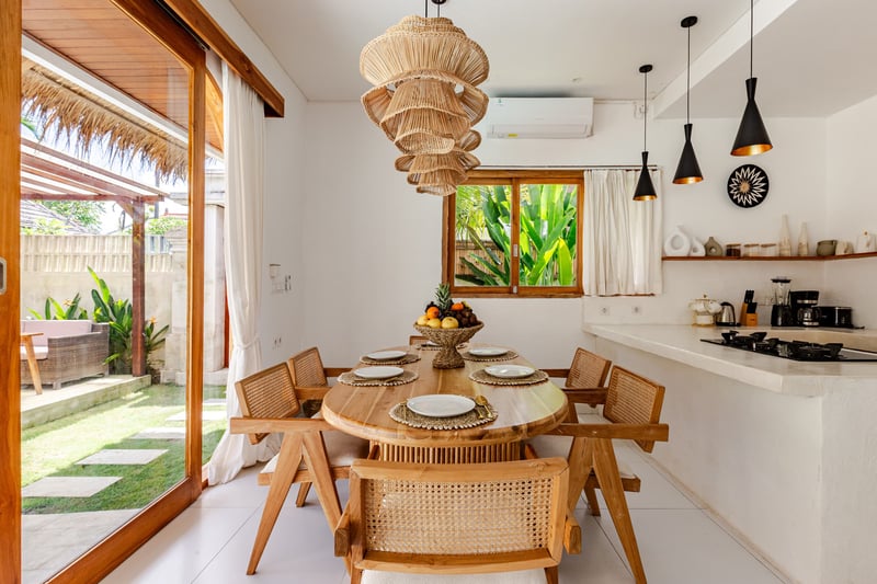 Chic 3BR Pool Villa • Canggu • Walk to Reload Gym 30