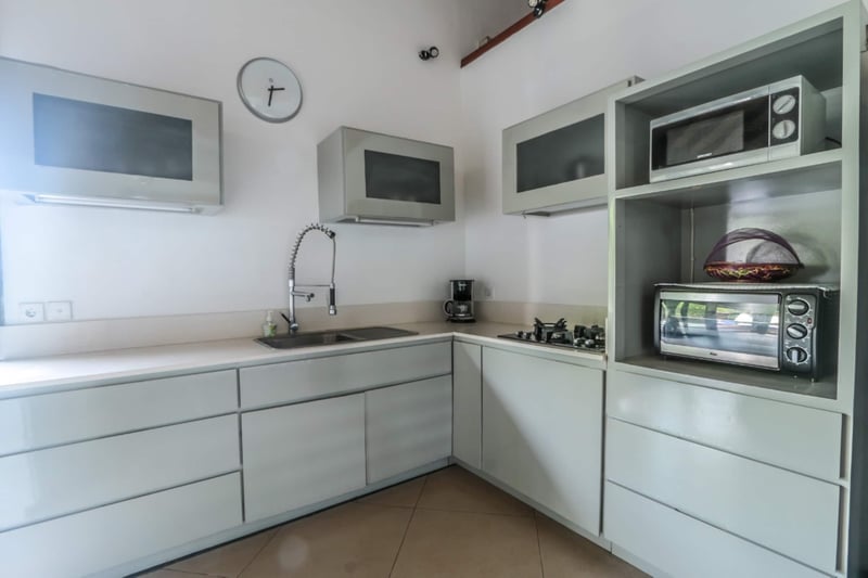 Spacious 3 Bedroom 
Villa Maya Aseman Bagus 10