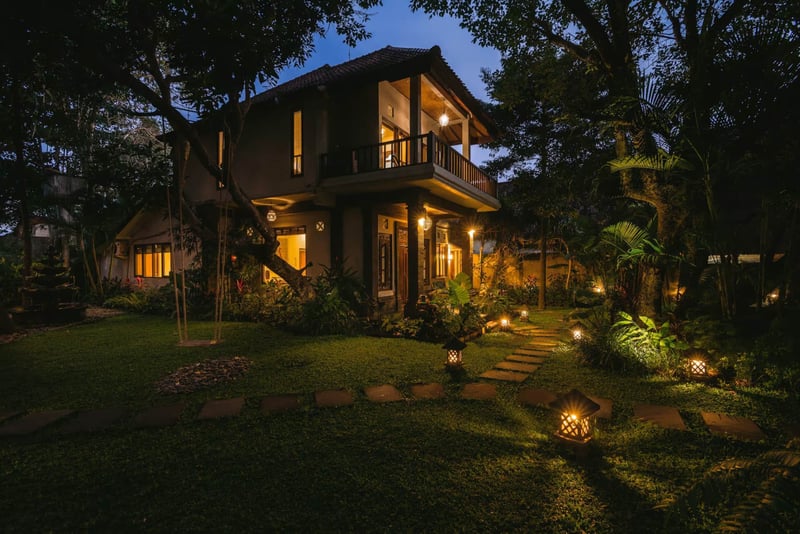 Villa Toya. Central, leafy retreat, sleeps 10 6
