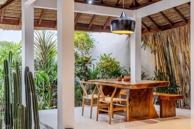 XL Tropical Estate • 4BR • Quiet • Next to POI 12