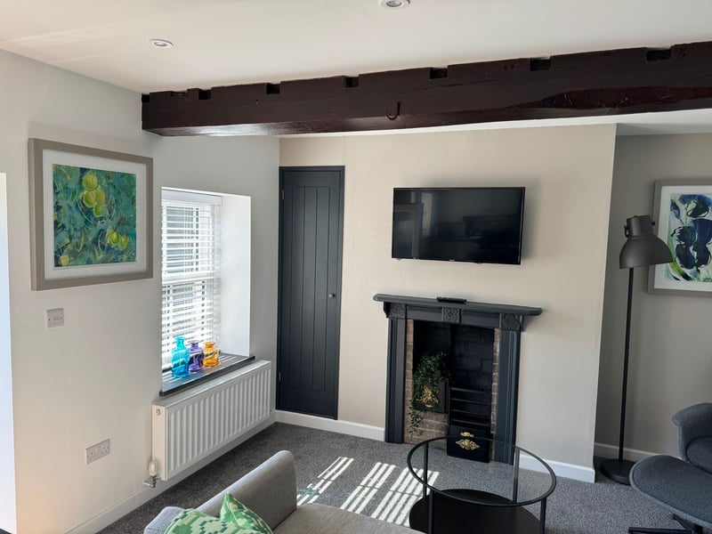 12 Crickhowell Cottages, Town Centre Location 13
