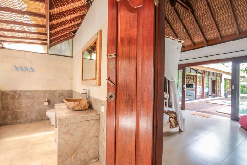 Spacious 3 Bedroom 
Villa Maya Aseman Bagus 26