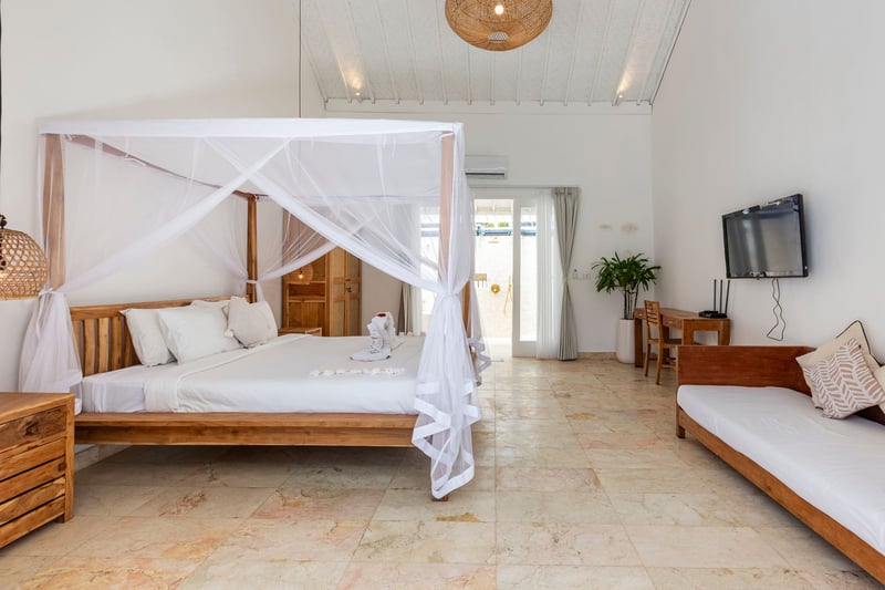 Romantic 2BR Pool Villa • Petitenget Hideaway 17