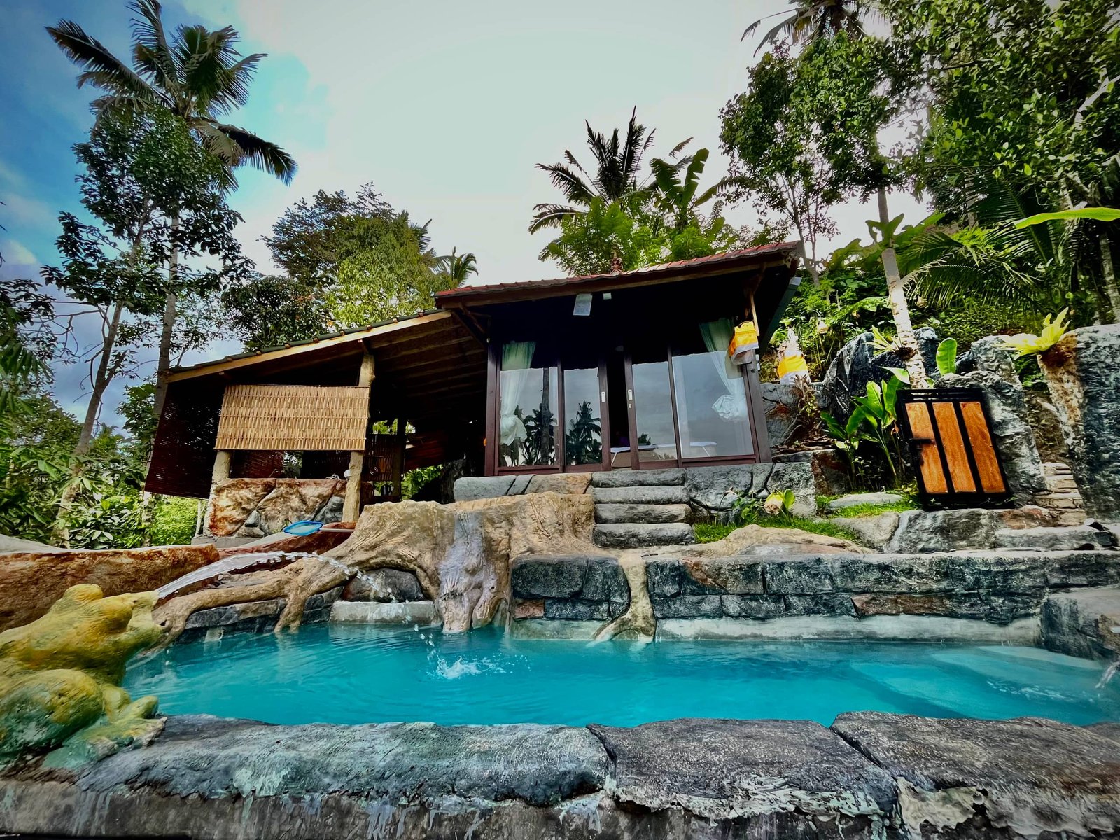 Swargana cabin — photo 2