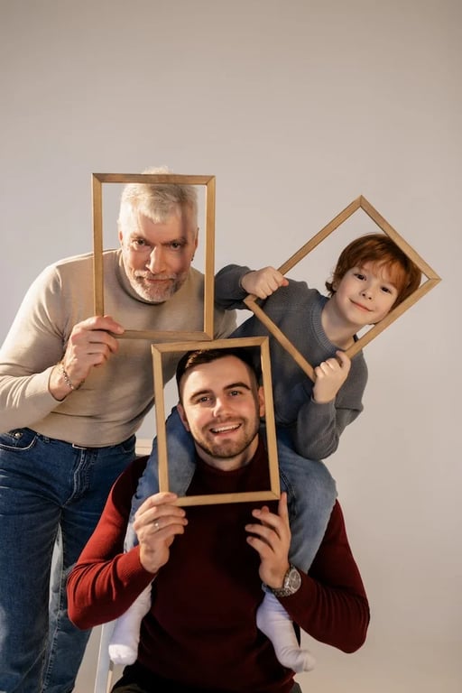 3 hommes de la même famille mais avec des âges différents  