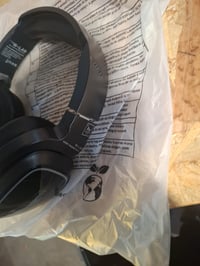 The G-LAB Korp Promethium Vezeték Nélküli Gaming Headset RGB - Hibás — hibás, részben működik: laza fülpárna (állapot: lásd a 2. képet) 3