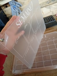 Set de 2 calendare magnetice pentru frigider SKYCROO din acril transparent - Planificator săptămânal și lunar, ștergibil — plăci crăpate (stare: vezi a 2-a imagine) 3