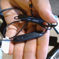 Bezdrôtové slúchadlá Sennheiser IE 100 PRO čierne — chybné — chybné, na náhradné diely: Bluetooth časť nefunguje (stav: pozri 2. obrázok) 3