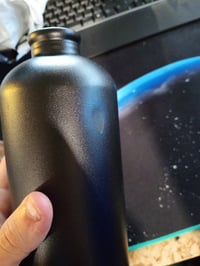Hliníková fľaša SIGG Traveller MyPlanet, 1 l, matná čierna, nepriepustná, bez BPA — na boku je pretlačená (stav: pozri 2. obrázok) 2