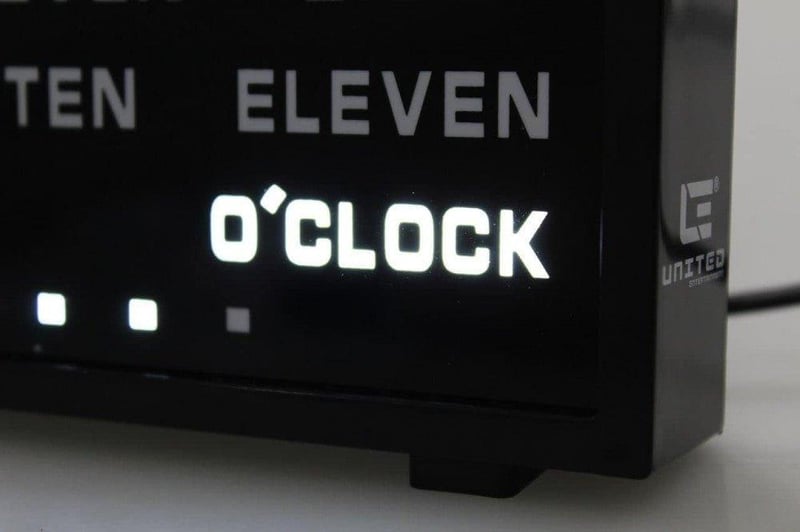 Újracsomagolt LED Design Óra Angol Szöveggel