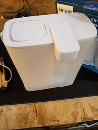 Dozator de apă electronic Philips AWP2980WH/24 pentru apă filtrată 3L — defect, pentru piese: lipsește filtrul, nu funcționează (stare: vezi poza 2) 2