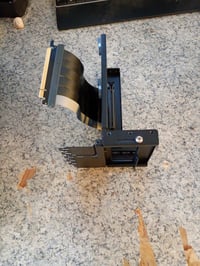 Cooler Master Vertical GPU Holder Kit V3 crni - za E-ATX/ATX/mATX kućišta, PCIe 4.0, 165 — oštećen omotač kabela (stanje: vidi 2. sliku) 2