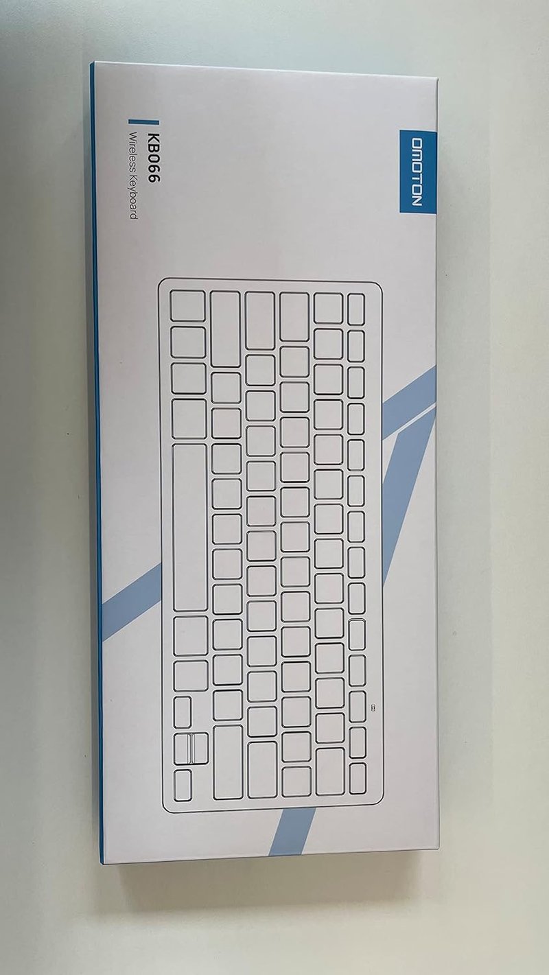 Apple MacBook kompatibilis OMOTON ezüst Bluetooth billentyűzet, QWERTY olasz kiosztással