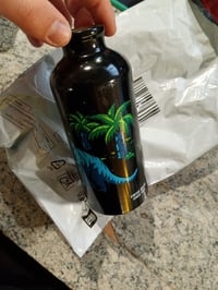 SIGG KBT Glow Dinosaurs alumínium gyerek kulacs 0,3 L fekete dinós mintával sötétben — karcos, horpadt alj (állapot: lásd a 2. képet) 2