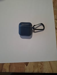 Bluetooth slúchadlá APM s nabíjacím puzdrom, stereo — chybné, na náhradné diely: Nereagujú na nič, nenabíjajú sa (stav: pozri 2. obrázok) 2