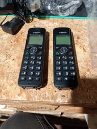 Bezdrôtový telefón VTech CS2051 s 2 slúchadlami, záznamníkom a veľkými tlačidlami — bez batérií (stav: viď 2. obrázok) 2