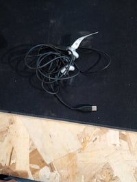 JBL Endurance Run 3 vezetékes sport fülhallgató In-Ear — hibás, alkatrésznek: jobb fülhallgató nem működik (állapot: lásd a 2. képet) 2