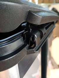 Curver Slim Bin kanta za smeće s pedalom 40 L, siva metalik — neispravna, djelomično funkcionalna: oštećen desni držač poklopca (stanje: vidi 2. sliku) 2
