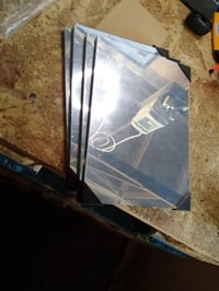 TSKDKIT Samoljepljive akrilne zrcalne ploče 4 kom., A4 veličina (29x21 cm), debljina 2 mm, nelomljive — istrošeni, oštećeni rubovi (stanje: vidi 2. sliku) 4