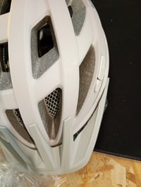 Cască de ciclism Uvex I-VO CC gri-roz mat, circumferință cap 56-60 cm — zgârietură cauzată de transport pe cască (stare: vezi a 2-a imagine) 2