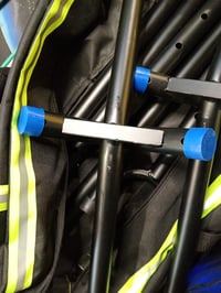 Selfla Prijenosna viseća stolica sa stalkom i torbom za pohranu, nosivost 136 kg, za vanjsku i unutarnju upotrebu — guljenje boje na nožici (stanje: vidi 2. sliku) 2