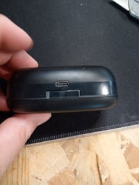 Bezdrôtové slúchadlá JBL Endurance Peak 3 — Nabíjacie puzdro (náhradný diel) 4