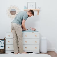Angelcare Lakkozott Pelenkakuka Szagsemlegesítő Rendszerrel - Fehér Műanyag Pelenkatároló 27x52cm Antibakteriális Védelem 6