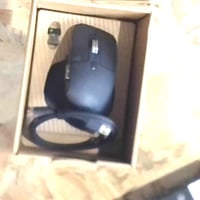 Bezvýkonová myš Logitech MX Master 3S, ultrarýchle rolovanie — produkt je používaný, viditeľné škrabance a známky opotrebovania (stav: pozri 2. obrázok) 2