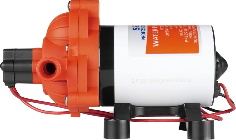 LightEU 12V Automata Nyomásszivattyú - 3.10 Bar/45 PSI Vízszivattyú Hajókhoz, Lakóautókhoz, Kempingezéshez és Kerthez - 11.3L/min 