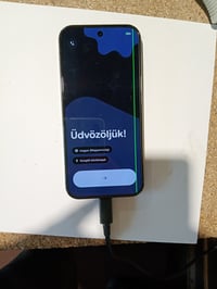 Smartfón Google Pixel 9 Pro Android s troma fotoaparátmi, 6,3 palca — chybný, na náhradné diely: Displej je pruhovaný (stav: pozri 2. obrázok) 2