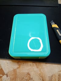IJIAMY Bento kutija za djecu s pretincima – kutija za užinu otporna na curenje — ogrebotina od 2–3 cm na poklopcu posude (stanje: vidi 2. sliku) 2