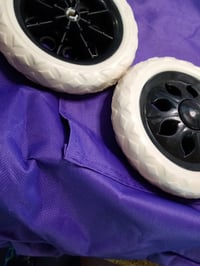 Cărucior de cumpărături pliabil Relaxdays cu roți, 25 L, max. 10 kg, 91x40x30 cm, violet, utilizat 4