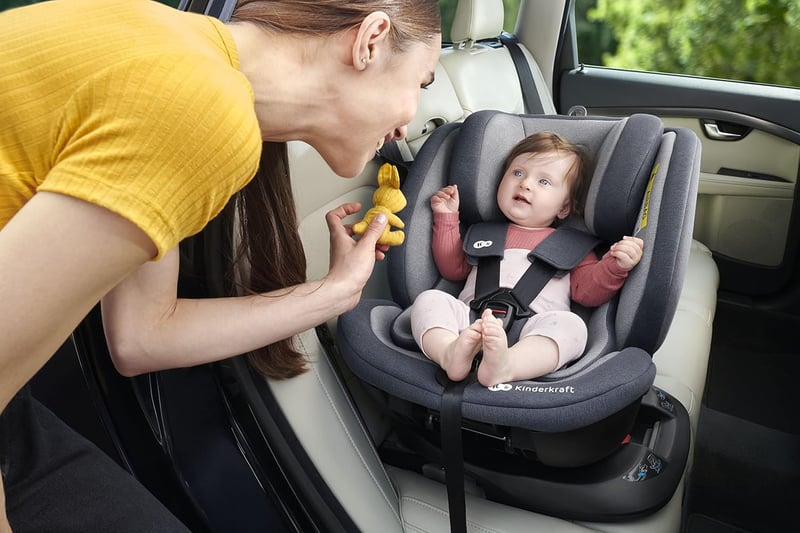Kinderkraft Xpedition 360° Forgatható Gyerekülés, Isofix Rögzítéssel, 0-36 kg, 7 Pozíciós Dönthetőség, 5-Pontos Biztonsági Öv, Fekete