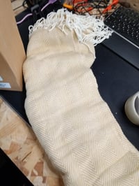 BOURINA Prikrývka z umého kašmíru s rybím vzorom a strapcami – na pohovku, posteľ, kreslo – ľahká, mäkká – 127x152 cm — iná farba (stav: pozri 2. obrázok) 2