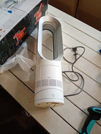 Dyson AM09 Hot + Cool ventilátor a ohrievač biela/strieborná — chýba podstavec ventilátora a na vrchnej časti je prasklina (stav: pozri 2. obrázok) 2