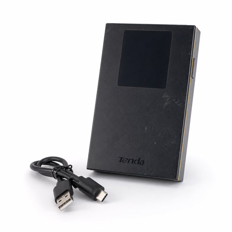 Tenda MF6 4G LTE hordozható WiFi 6 router 2100 mAh — hibás, részben működik: karcos, gyorsan merülő akkumulátor (állapot: lásd a 2. képet)
