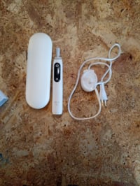 Oral-B iO Series 6 električna četkica za zube - bijela, s naprednom tehnologijom čišćenja — bez glave četkice, rabljeno (stanje: vidi 2. sliku) 4