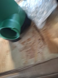 Ponorné čerpadlo VOUNOT s plavákovým spínačom, 8000 l/h, ponorná hĺbka 7 m, IPX8, 10 m kábel — poškodený závit (stav: pozri 2. obrázok) 2