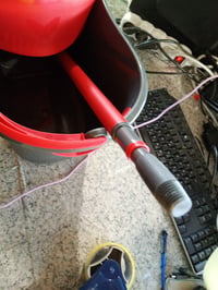 Súprava na upratovanie Vileda Turbo 2in1 s vedrom a teleskopickou násadou, červeno-biela, 5-litrové vedro, so žmýkacím pedálom 5