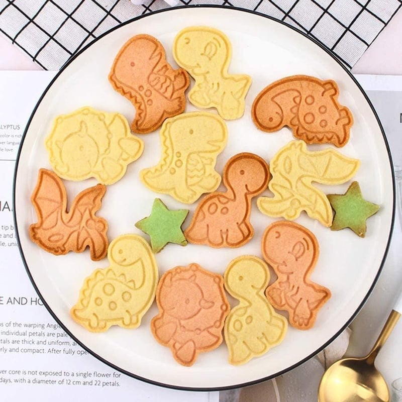 Dinoszaurusz Sütiforma Szett - 3D Fondant Kiszúró és Bélyegző (12 db)