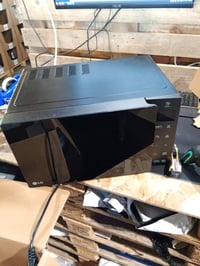 Mikrovlnná rúra LG MH 6535 GIS s grilom, 25 l, 1000 W — chybná, na súčiastky: po zapnutí praská a dymí (stav: pozri 2. obrázok) 2