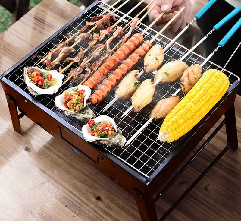 ROIMOE Hordozható Faszenes Grillsütő - Összecsukható Asztali BBQ Grill Kempingezéshez, Piknikezéshez, Fekete, Nagy Méret (43x29x22 cm)